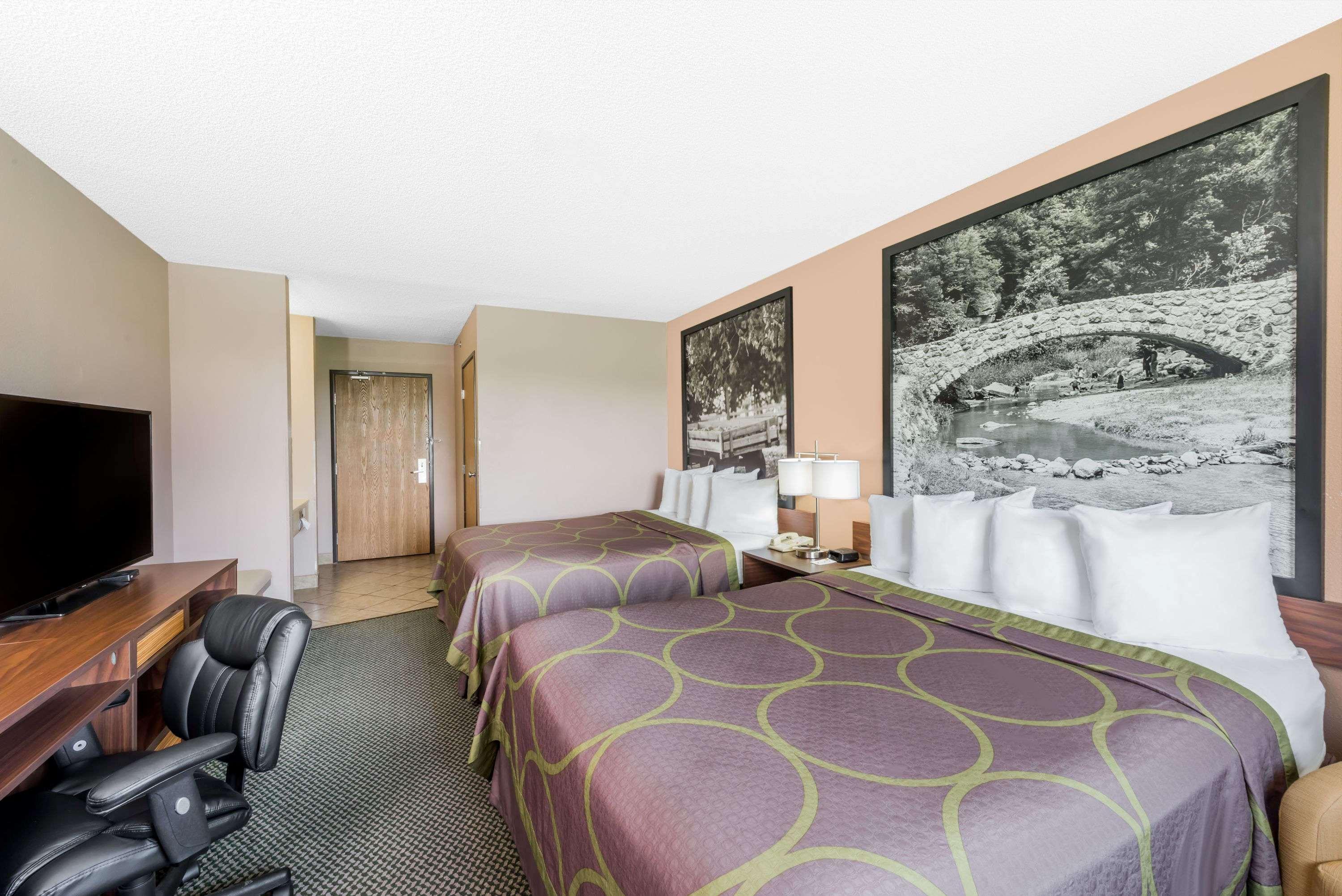 Super 8 By Wyndham Winfield-Quail Ridge Area Otel Dış mekan fotoğraf