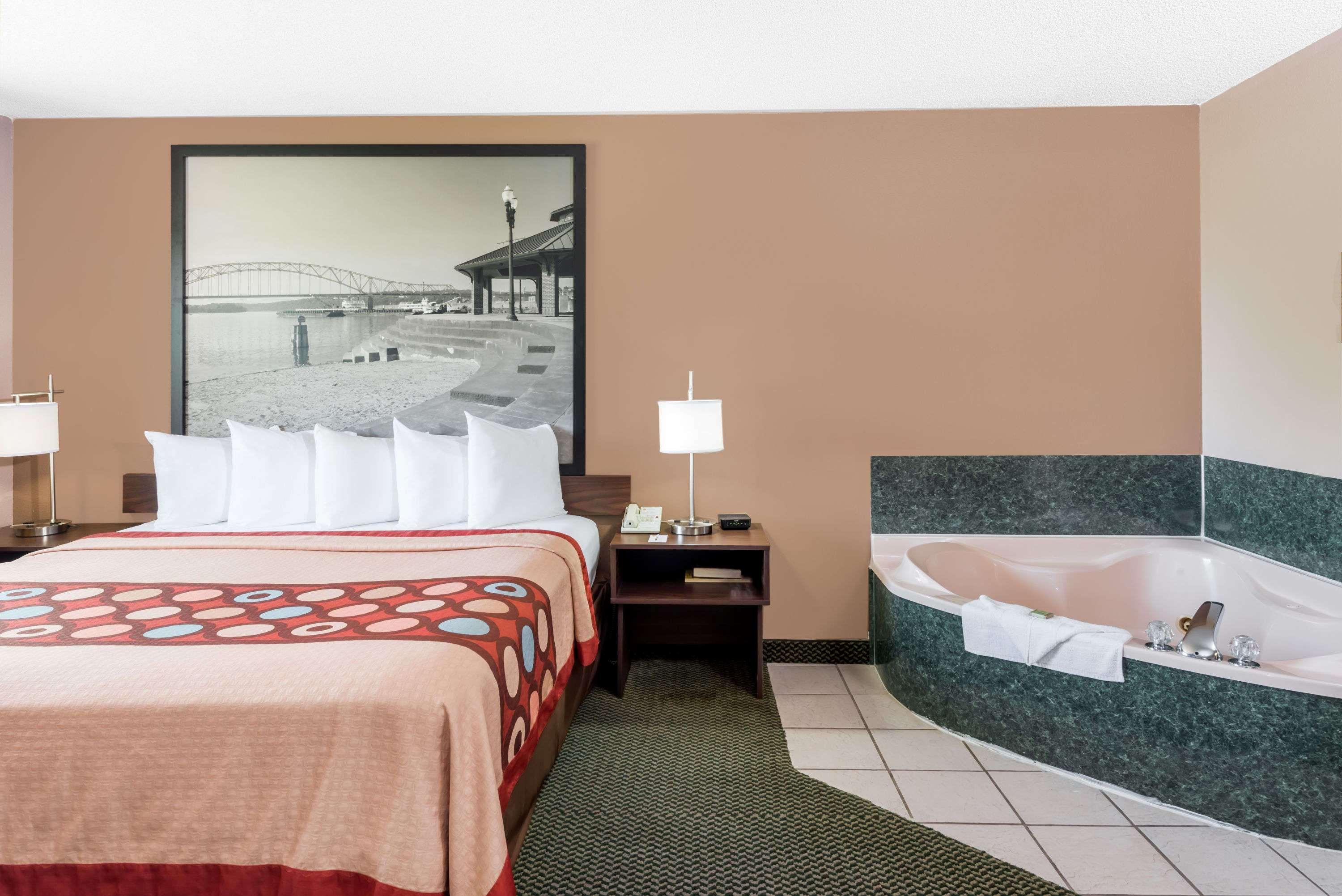Super 8 By Wyndham Winfield-Quail Ridge Area Otel Dış mekan fotoğraf