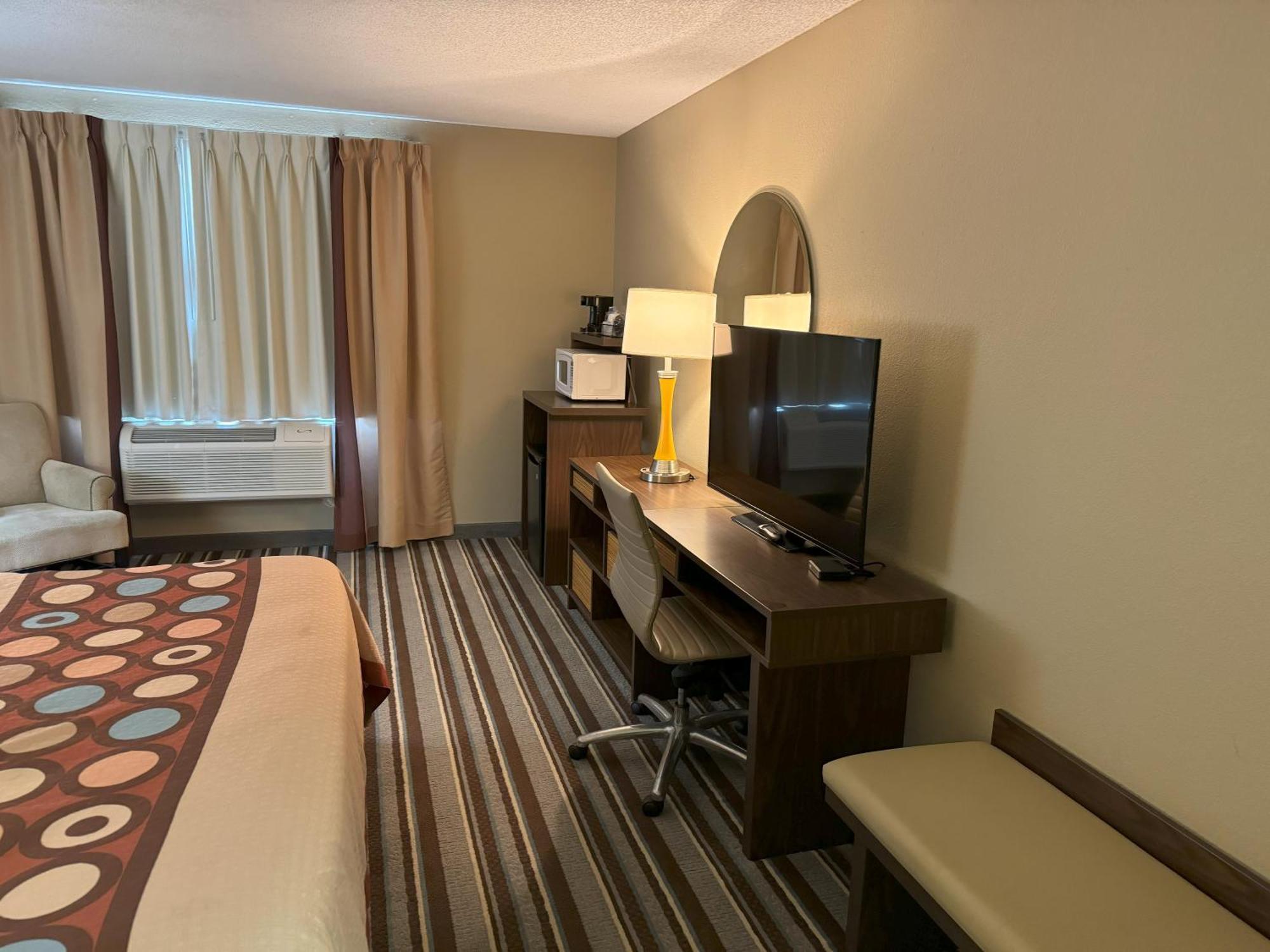 Super 8 By Wyndham Winfield-Quail Ridge Area Otel Dış mekan fotoğraf