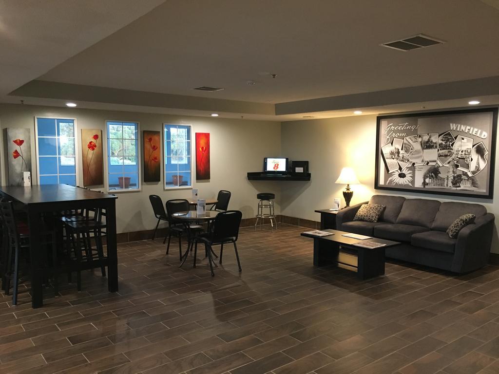 Super 8 By Wyndham Winfield-Quail Ridge Area Otel Dış mekan fotoğraf